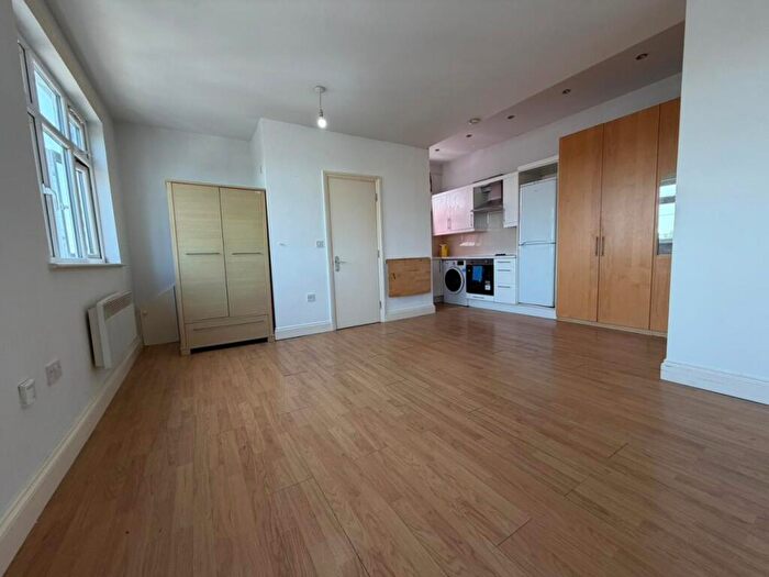 Studio To Rent In Station Road, Harrow, HA1