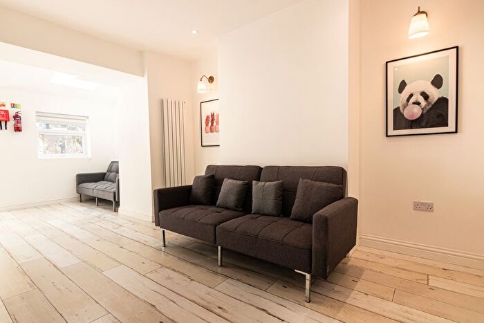 5 Bedroom Property To Rent In Gladstone Terrace, Lancaster, LA1