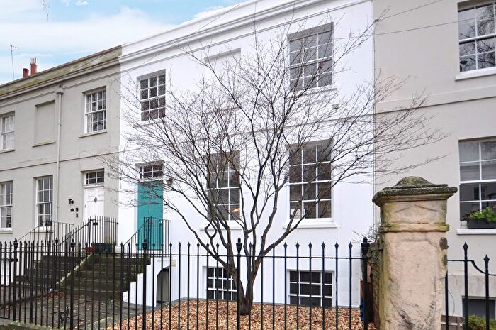 1 Bedroom Flat To Rent In Gratton Road, Leckhampton, Cheltenham, GL50