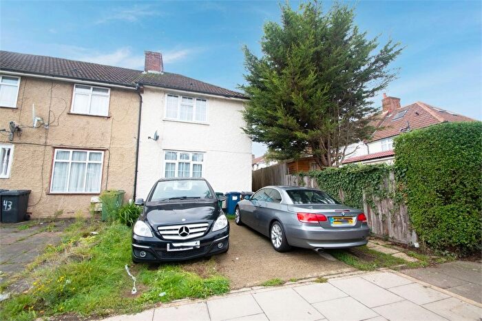 3 Bedroom Terraced House For Sale In Trevor Road, Edgware, HA8