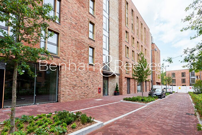 2 Bedroom Apartment To Rent In Bailey Street, London, SE8