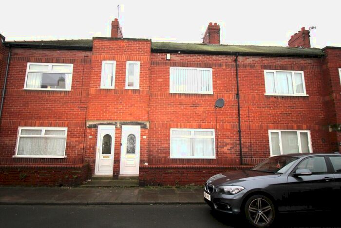 2 Bedroom Apartment To Rent In Breamish Street, Jarrow, Tyne And Wear, NE32