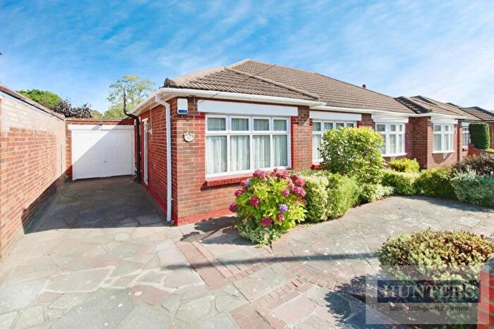 2 Bedroom Semi-Detached Bungalow For Sale In Rudland Road, Bexleyheath, DA7