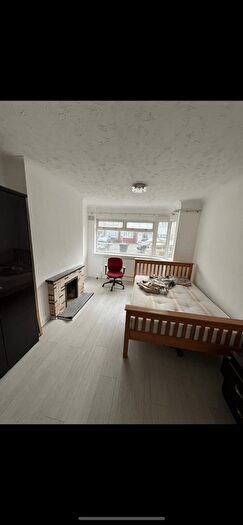 1 Bedroom Flat To Rent In Leamington Crescent, Harrow, HA2