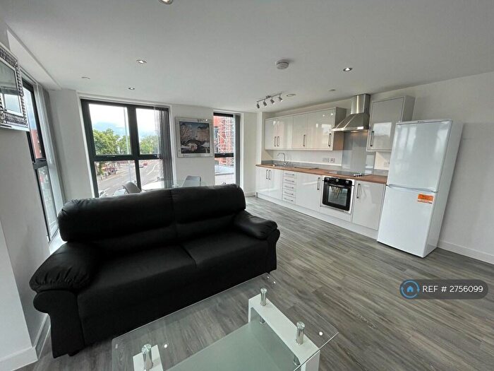 2 Bedroom Flat To Rent In Orange Grove House, Manchester, M14