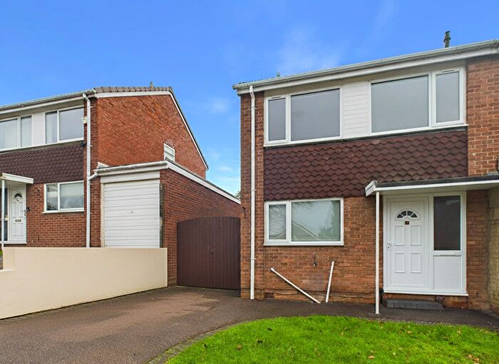 3 Bedroom Semi-Detached House For Sale In Cowley, Tamworth, B77