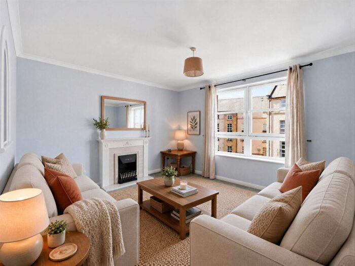2 Bedroom Flat For Sale In / Blandfield, Edinburgh, EH7