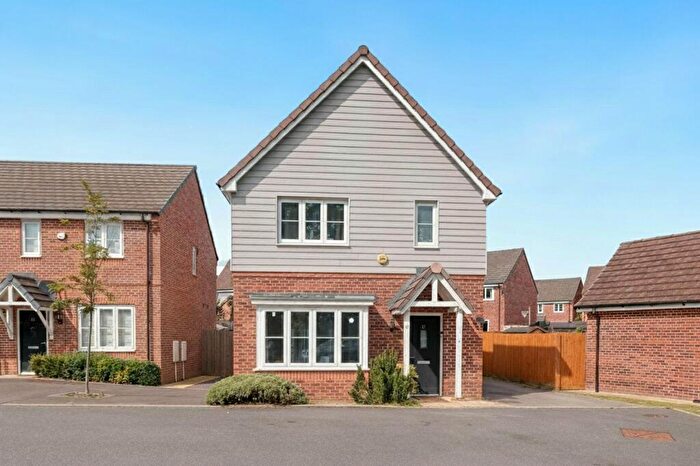 3 Bedroom Detached House For Sale In Archer Drive, Cheswick Green, B90
