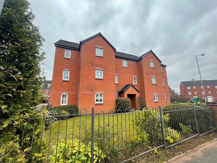 2 Bedroom Flat To Rent In Burwaye Close, Lichfield, WS13