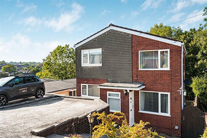 3 Bedroom Detached House For Sale In Coates Road, Broadfields, Exeter, EX2