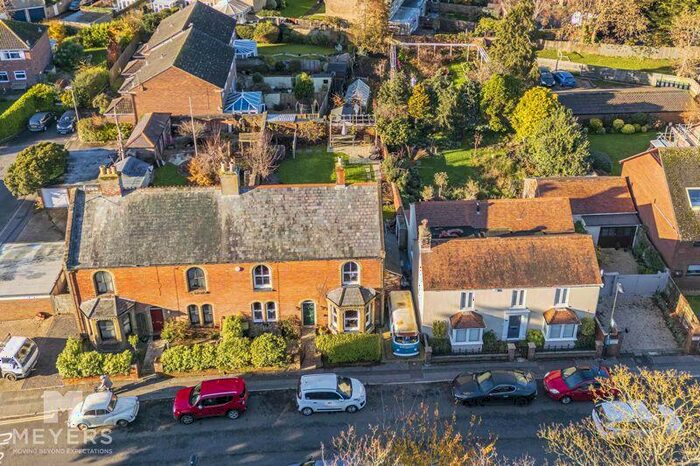 4 Bedroom House To Rent In Stanpit, Christchurch, BH23