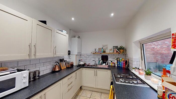 3 Bedroom Terraced House To Rent In West Parade, Lincoln, LN1