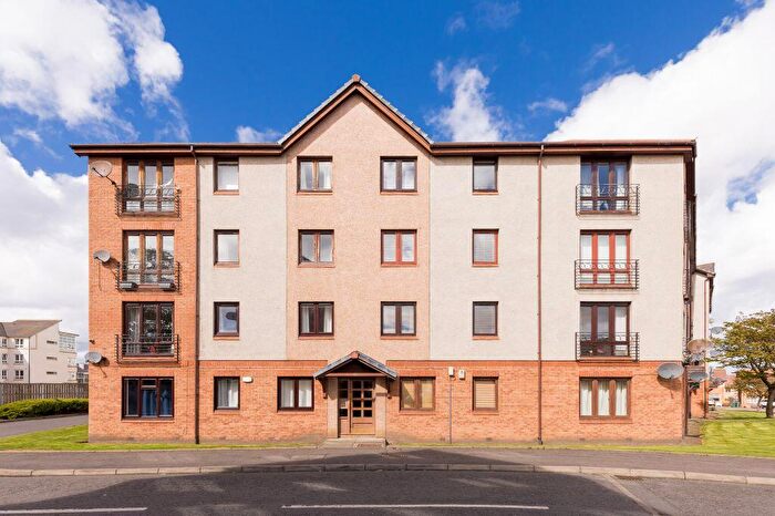 2 Bedroom Flat For Sale In Flat /, Hawkhill, Edinburgh, EH7
