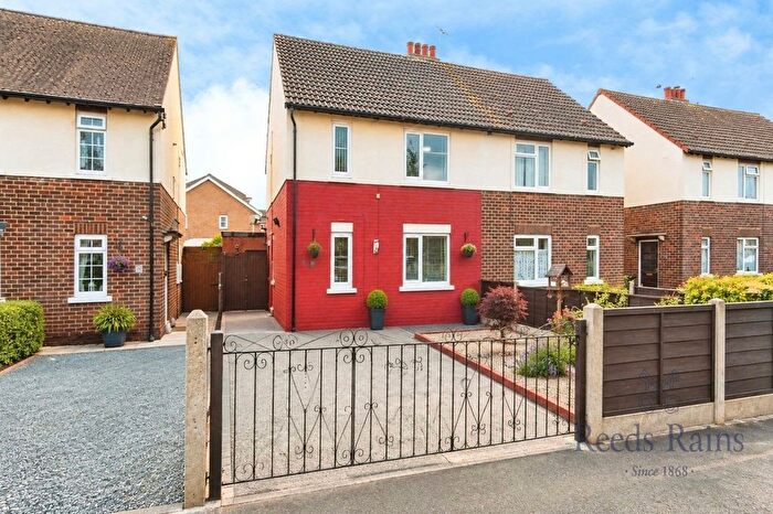 3 Bedroom Semi Detached House For Sale In Abbots Road, Selby, North Yorkshire, YO8