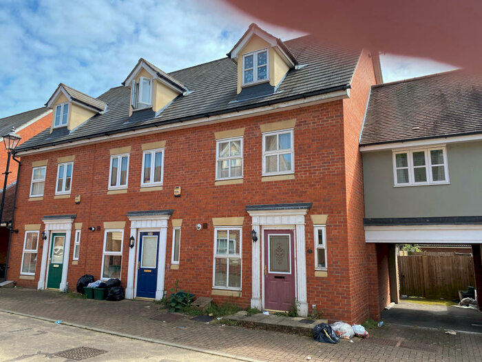 4 Bedroom House To Rent In Hatcher Crescent, CO2