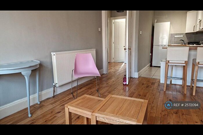 2 Bedroom Flat To Rent In Bowman Street, Glasgow, G42