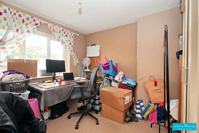 2 Bedroom Apartment For Sale In Temple Place, Reading, RG1