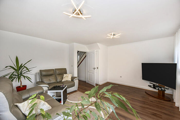 3 Bedroom Semi-Detached House For Sale In Barbers Crescent, Rawmarsh, Rotherham, S62