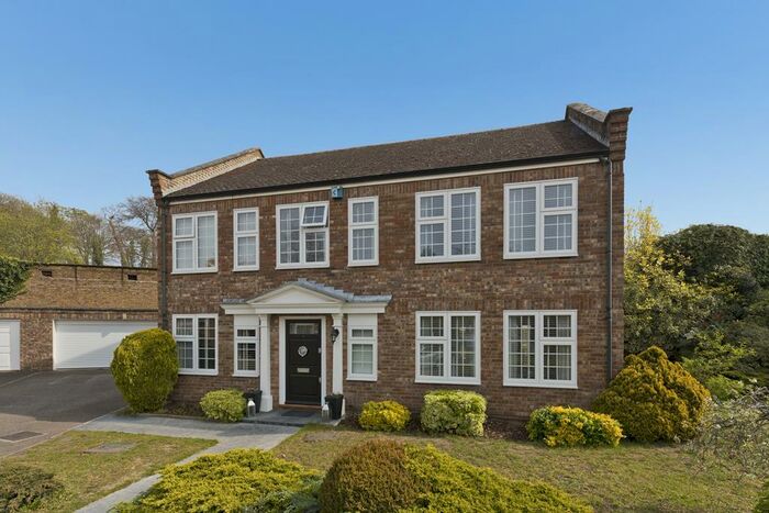 4 Bedroom Detached House To Rent In Tellisford, Esher, KT10