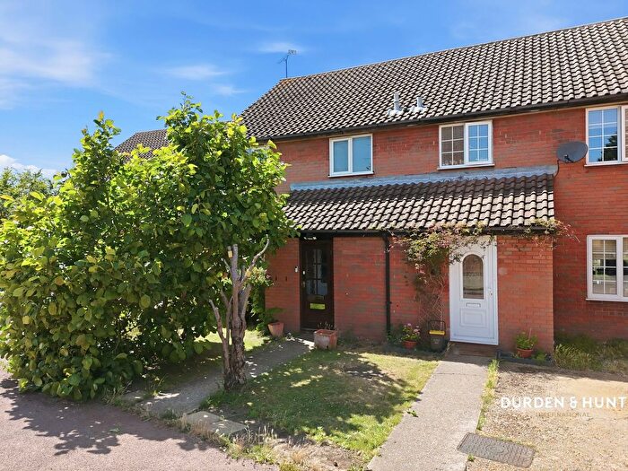 3 Bedroom Terraced House For Sale In Rettendon Close, Rayleigh, SS6
