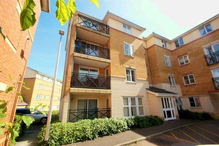 2 Bedroom Flat To Rent In Sewell Close, Chafford Hundred, Grays, RM16