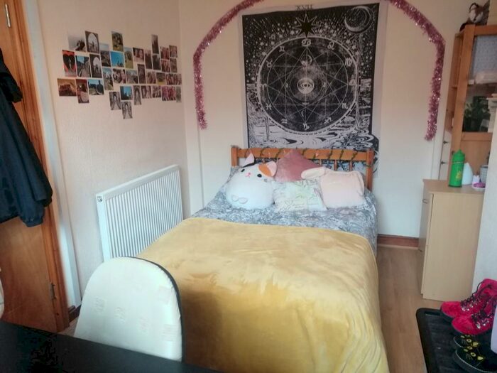 3 Bedroom House To Rent In Orme Road, Bangor, Gwynedd, LL57