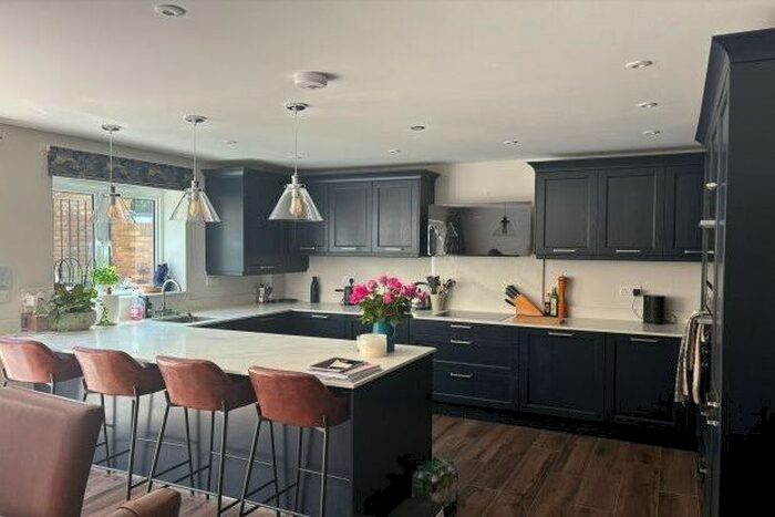 4 Bedroom Farmhouse To Rent In Hastings Road, Cranbrook, TN18