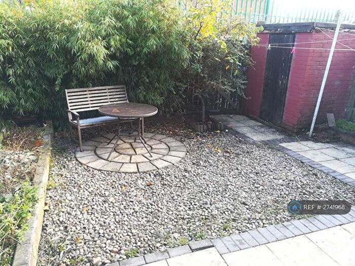 4 Bedroom Terraced House To Rent In Aked Close, Manchester, M12