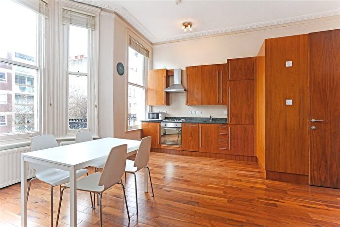 2 Bedroom Flat To Rent In Castletown Road, Fulham, W14