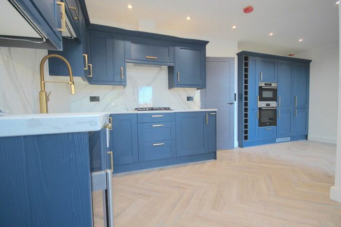 1 Bedroom Flat To Rent In Oakwood Apartments, Fairview Road, London, SW16