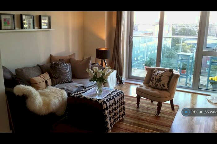 1 Bedroom Flat To Rent In Warwick Apartments, London, E1