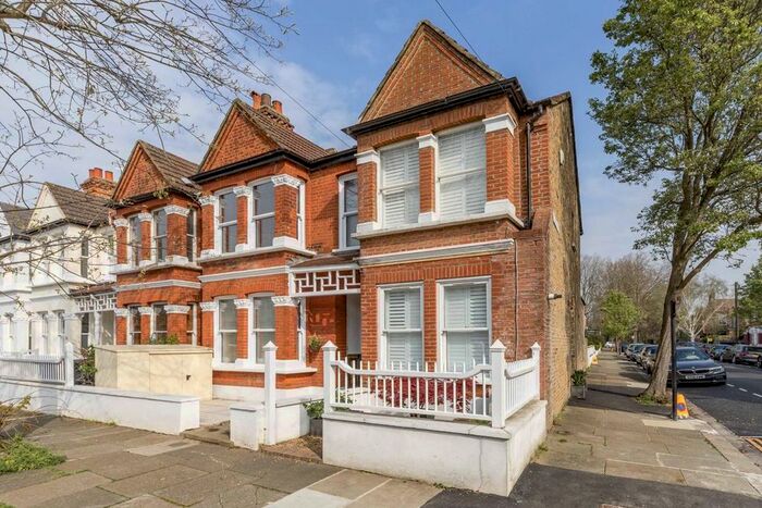 2 Bedroom Property To Rent In Bonheur Road, London, W4