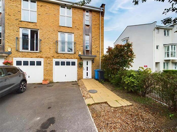 5 Bedroom End Of Terrace House To Rent In Kingsquarter, Maidenhead, Berkshire, SL6