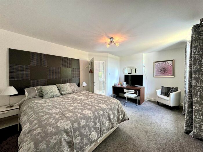 8 Bedroom Property For Sale In Darvel, KA17