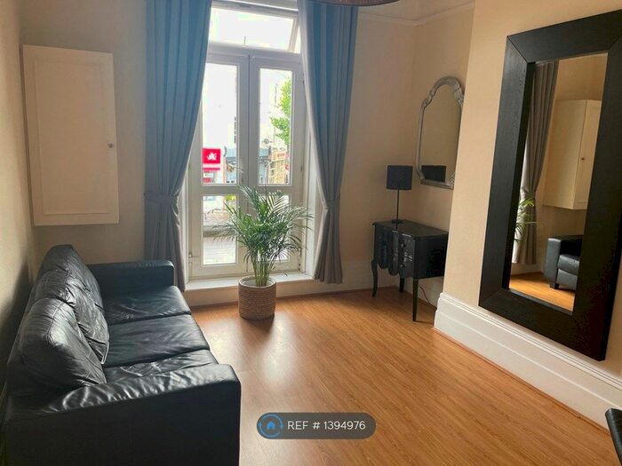 1 Bedroom Flat To Rent In Shepherds Bush Road, London, W6