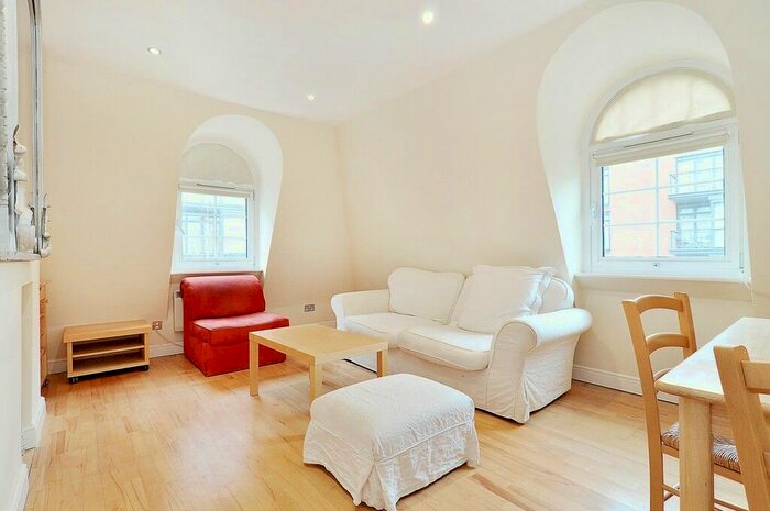 3 Bedroom Flat To Rent In Ebury Bridge Road, Pimlico, SW1W