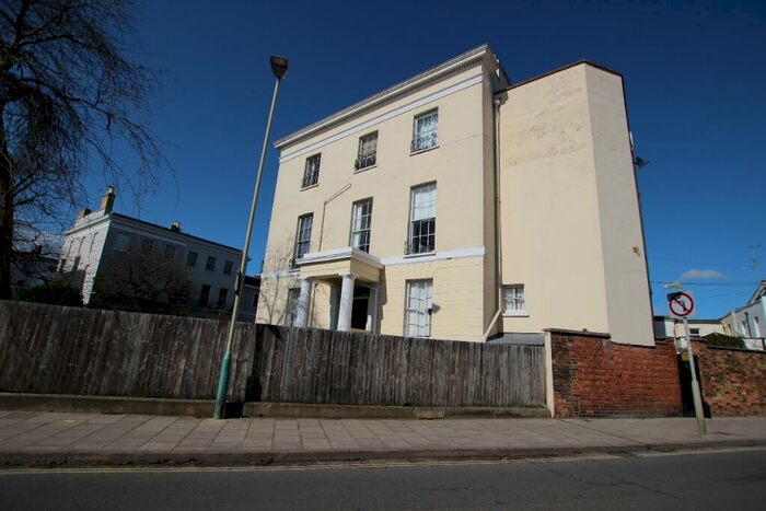 Studio To Rent In Pittville Lawn, Pittville, Cheltenham, GL52