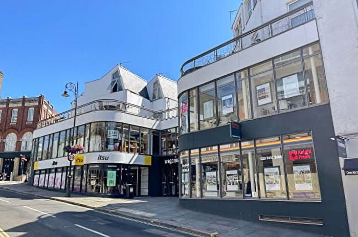 2 Bedroom Flat To Rent In Heath Street, Hampstead, London, NW3