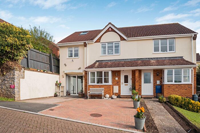 3 Bedroom Semi-detached House For Sale In Avery Hill, Kingsteignton, TQ12