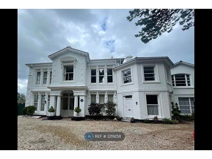 2 Bedroom Flat To Rent In Villa Borghese, Torquay, TQ1