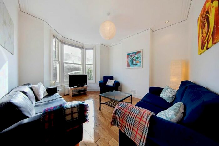 4 Bedroom Mews House To Rent In Barnwell Road, London, SW2