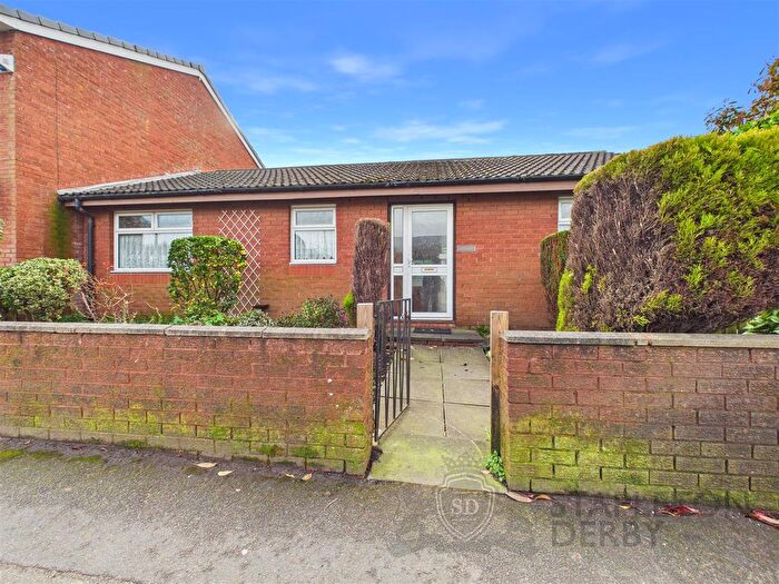2 Bedroom Semi Detached Bungalow For Sale In Elephant Lane, Thatto Heath, St. Helens, WA9