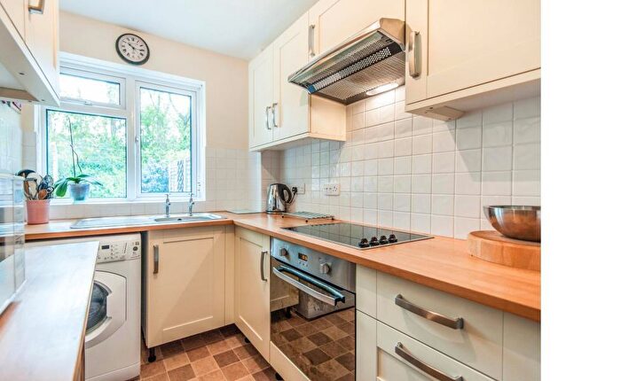 1 Bedroom Ground Maisonette To Rent In Goldsworth Park, Woking, Surrey, GU21