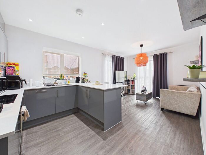 2 Bedroom Flat For Sale In The Docks, Mariners Court, GL1