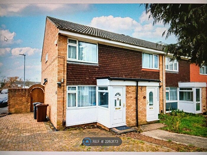 2 Bedroom End Of Terrace House To Rent In Woodrush Way, Romford, RM6
