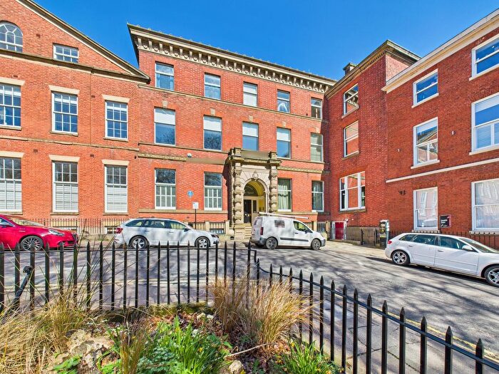 2 Bedroom Flat To Rent In Winckley Square, Preston, Lancashire, PR1
