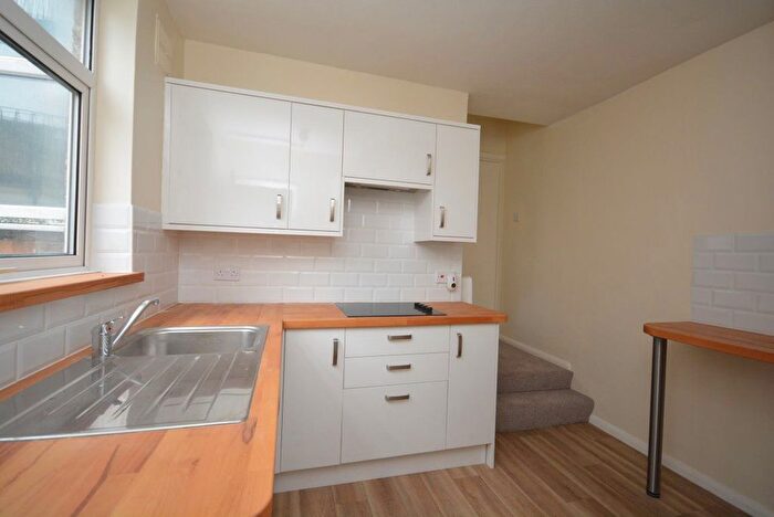 1 Bedroom Flat To Rent In Carlton Mansions, Sweyn Road, Cliftonville, CT9