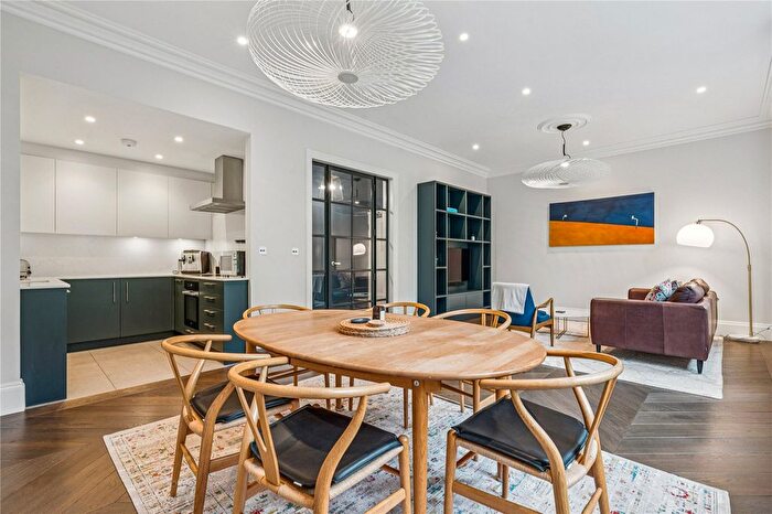 2 Bedroom Flat To Rent In Westbourne Terrace, London, W2