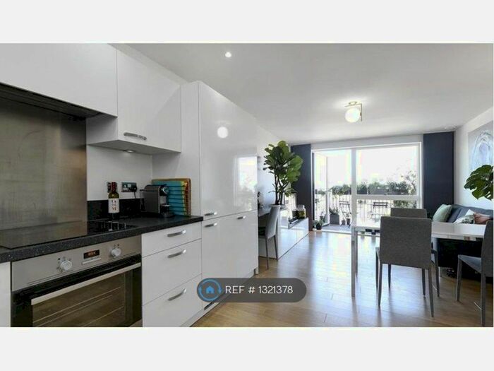 1 Bedroom Flat To Rent In Carney Place, London SW9