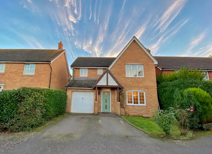 4 Bedroom Detached House To Rent In Acacia Drive, Hersden, Canterbury, CT3